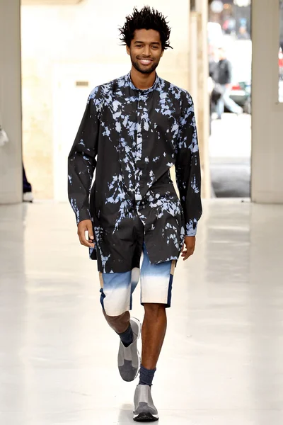 Look 12